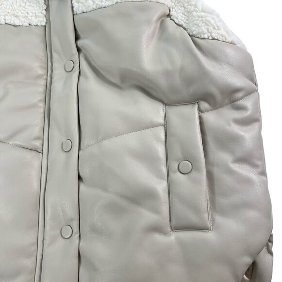 New Women’s BLANKNYC Vegan Leather Quilted Sherpa Vest Size S - Picture 4 of 9